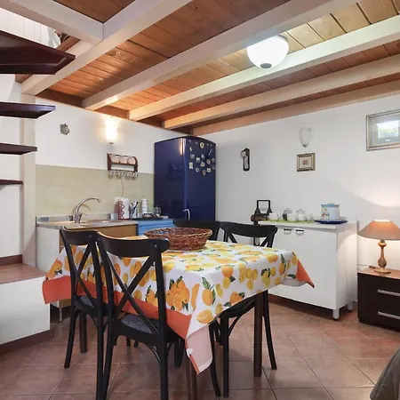Casa Helena Centro Storico Дом отдыха Палермо