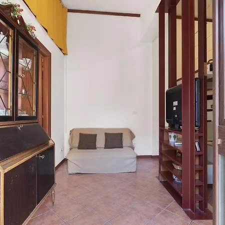 Casa Helena Centro Storico * Палермо